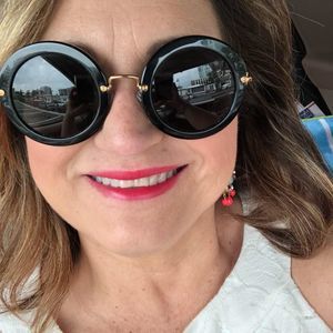 Meet your Posher, Carmen
